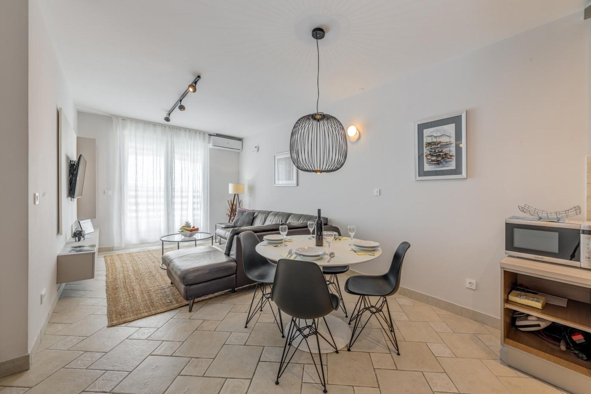 Apartment Stiv Luxe สปลิท ภายนอก รูปภาพ