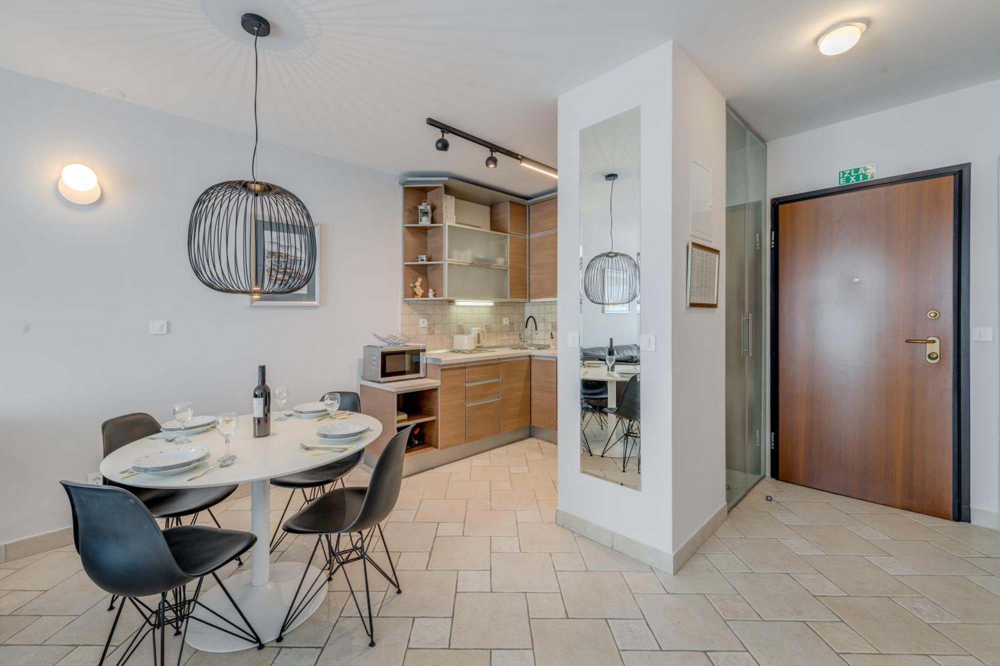 Apartment Stiv Luxe สปลิท ภายนอก รูปภาพ
